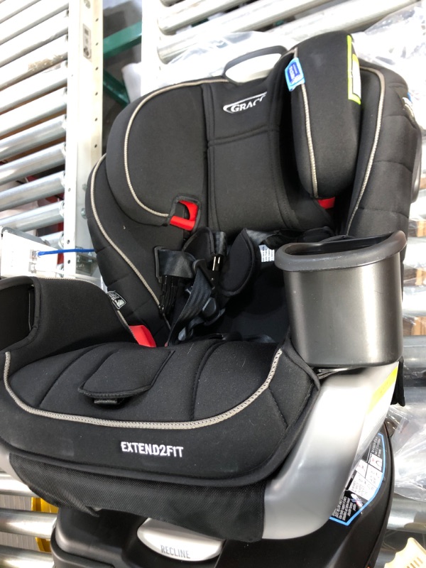 Photo 2 of Graco Extend2Fit 3 in 1 Car Seat