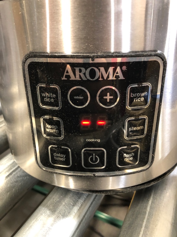 Photo 6 of **TURNS ON(UNABLE TO FULLY TEST)** 
Aroma Housewares ARC-914SBD Digital Cool-Touch Rice Grain Cooker Silver