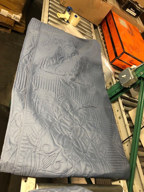 Photo 1 of *****STOCK PHOTO FOR REFERENCE ONLY*****
Fancy Linen 3pc Embossed Coverlet Bedspread Set Oversized Bed Cover Solid Floral Daisy Pattern New # Allis (King/California King, Silver) King/California King light,blue