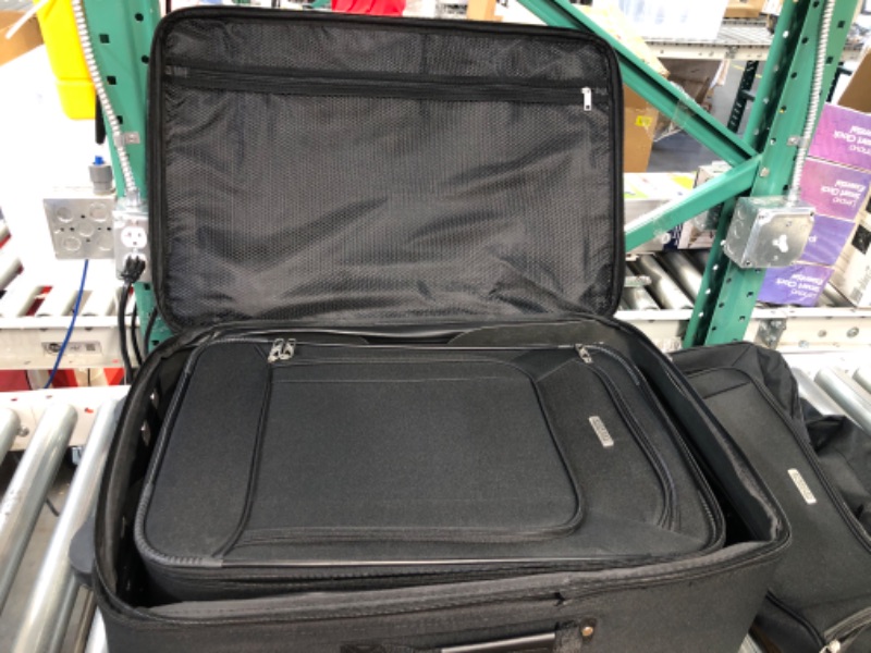 Photo 2 of USED - American Tourister Fieldbrook XLT Softside Upright Luggage, Black, 4-Piece Set 