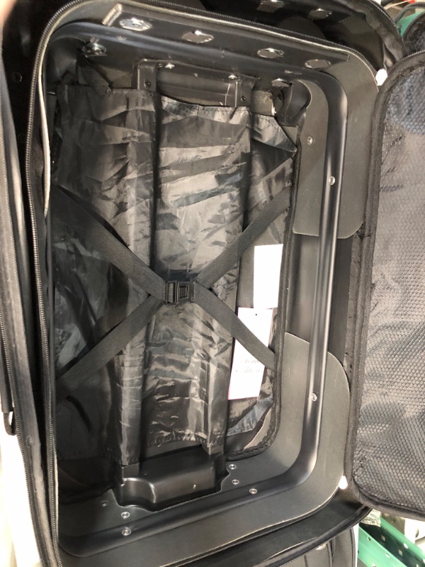 Photo 3 of USED - American Tourister Fieldbrook XLT Softside Upright Luggage, Black, 4-Piece Set 