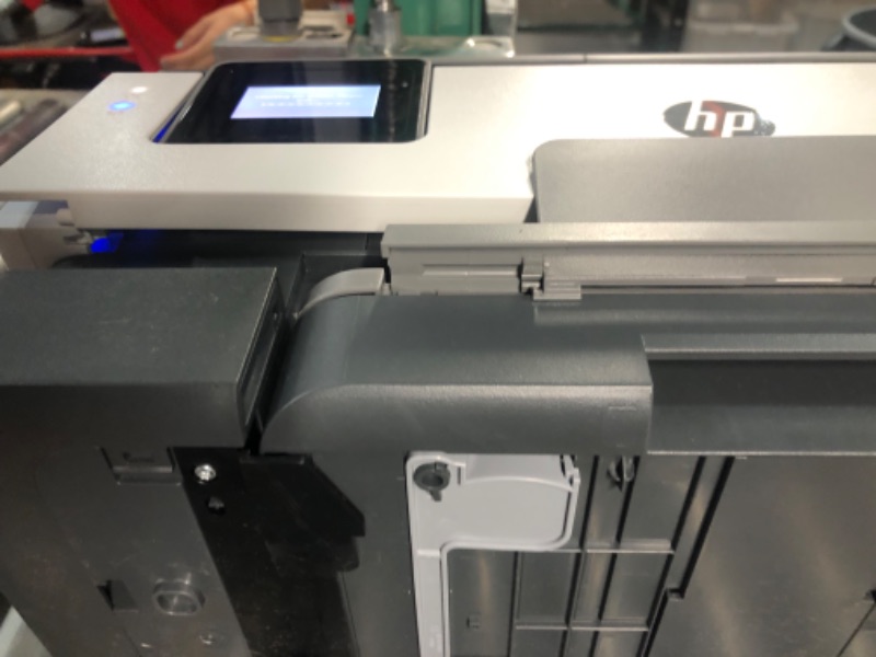 Photo 1 of *INK NOT INCLUDED-MINOR DAMAGE SEE PHOTO*
HP OfficeJet 8015e Wireless Color All-in-One Printe White OfficeJet Pro 8015e