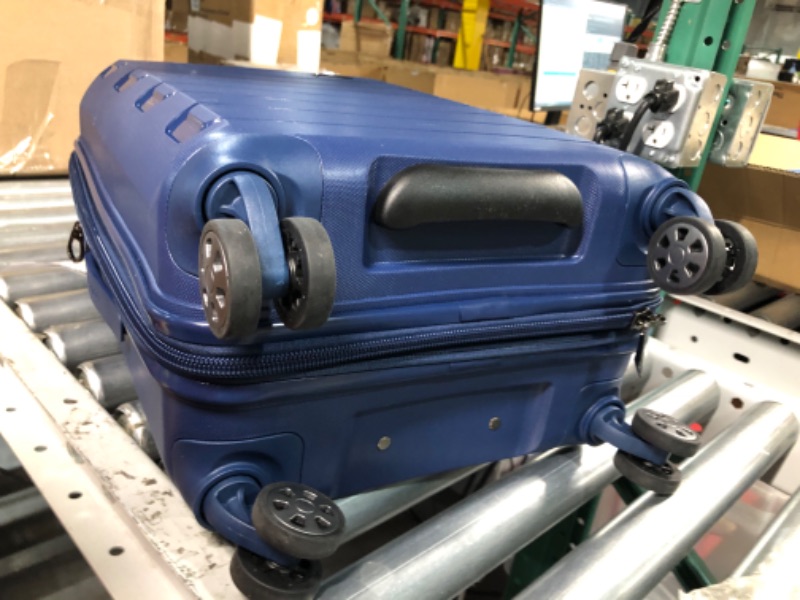 Photo 3 of *USE* raveler's Choice Hardshell Expandable Spinner Luggage, Navy, Carry-on 22-Inch