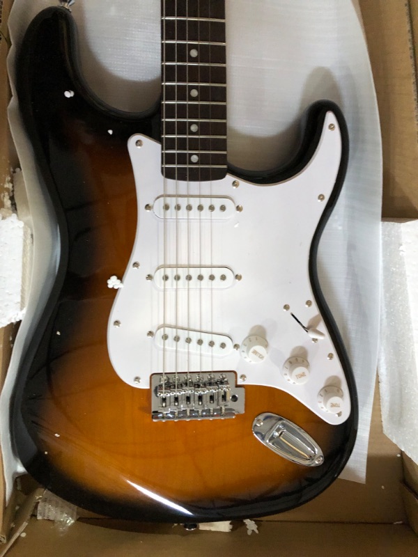 Photo 3 of [Notes]Squier by Fender Stratocaster Beginner Guitar Pack, Laurel Fingerboard, Brown Sunburst, 