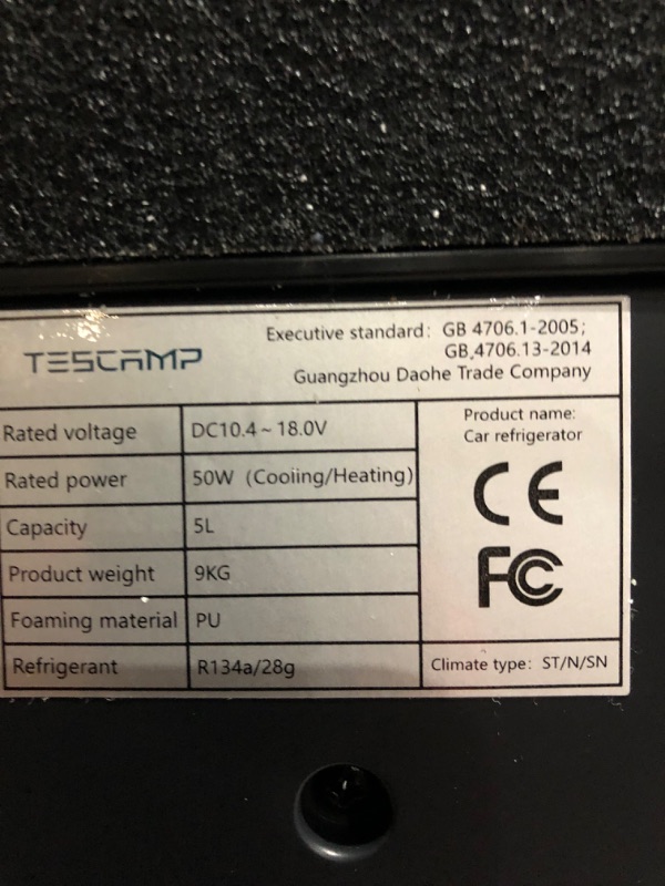 Photo 6 of * item used and damaged * see images *
TESCAMP Tesla Model Y 12 Volt Portable Car Refrigerator, 5Liter(5.28qt), Vertical