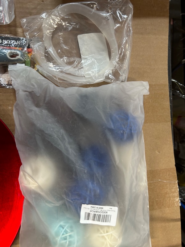 Photo 1 of **MISCELLANEOUS BUNDLE**
