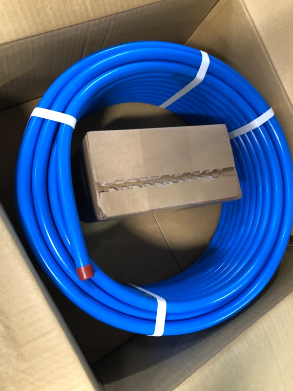 Photo 3 of 3/4" 300' Oxygen Barrier Blue PEX tubing for Heating and Plumbing