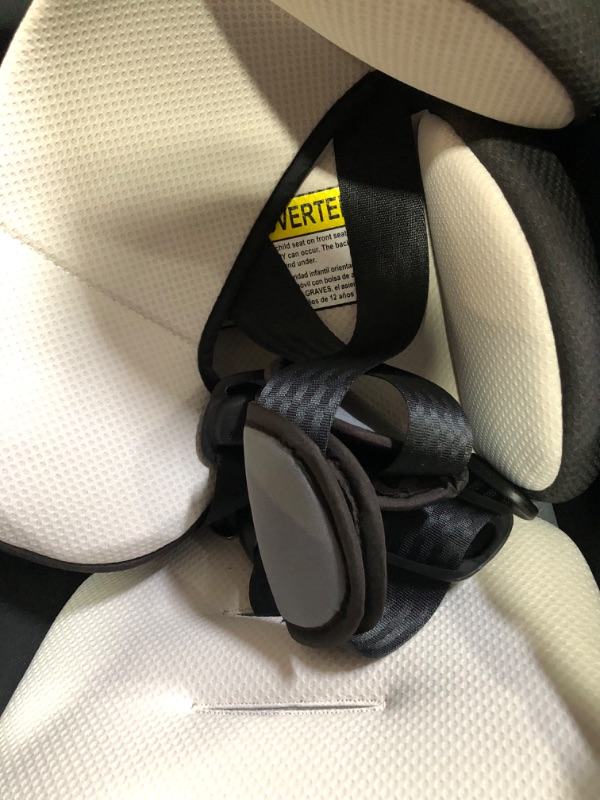 Photo 7 of Graco Extend2Fit Convertible Car Seat, Gotham