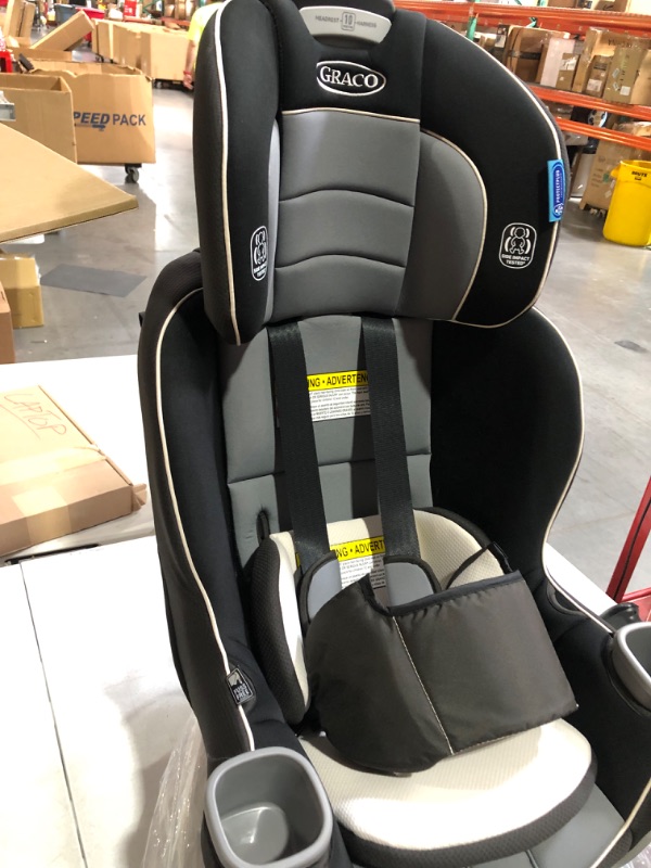 Photo 8 of Graco Extend2Fit Convertible Car Seat, Gotham