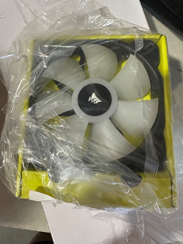 Photo 2 of CORSAIR iCUE SP120 RGB ELITE Performance 120mm PWM Triple Fan Kit with iCUE Lighting Node CORE (Pack of 1), 