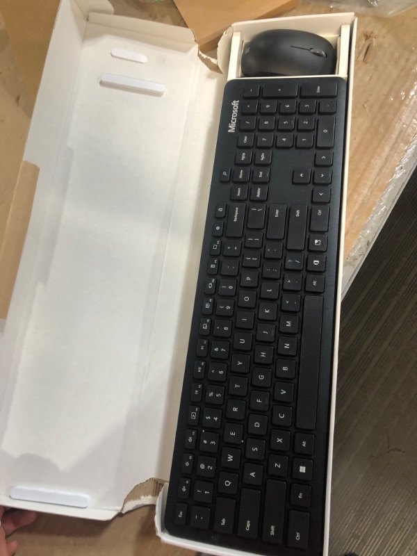 Photo 3 of Microsoft Wireless Bluetooth Keyboard and Mouse Desktop Set