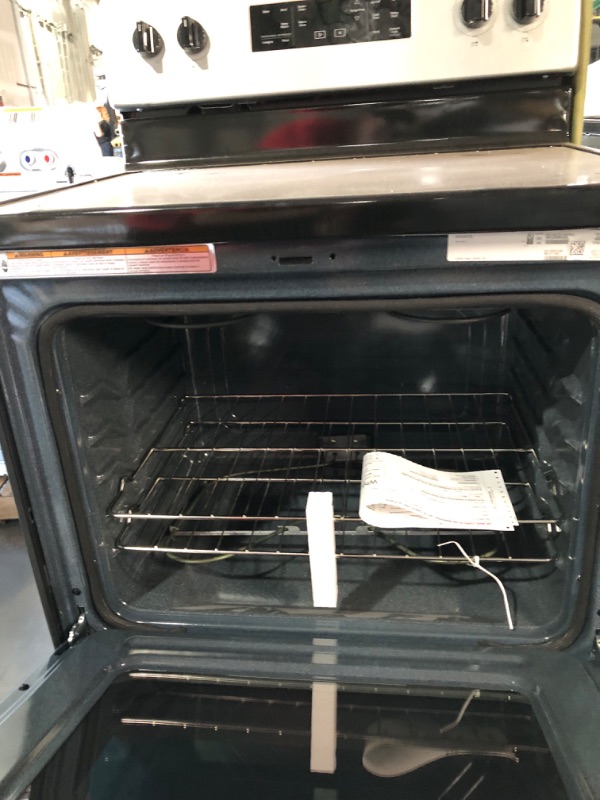 Photo 2 of 5.3 cu. ft. Whirlpool electric range 