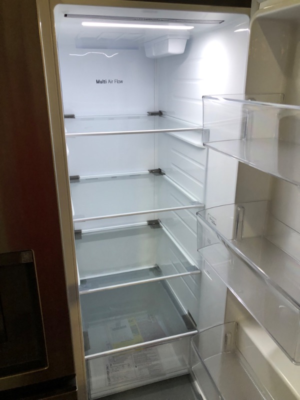 Photo 6 of LG 28 cu.ft. Side-by-Side Refrigerator