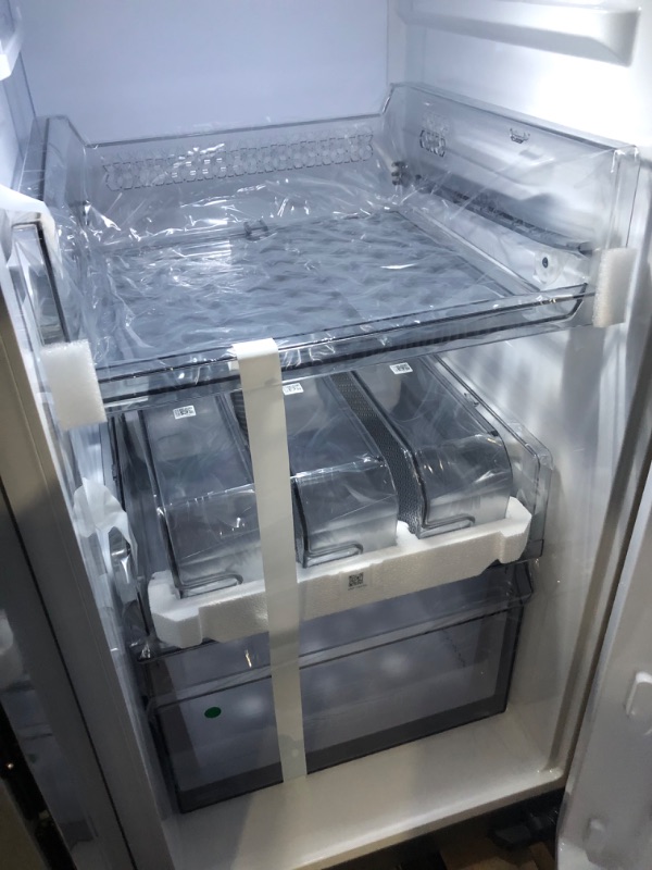 Photo 10 of 23 cu. ft. Smart Counter Depth BESPOKE 4-Door Flex™ Refrigerator with Customizable Panel Colors