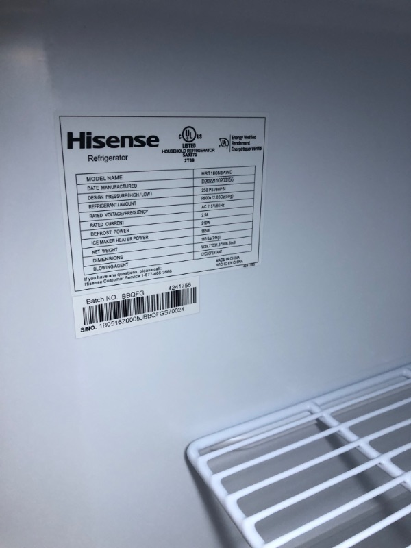 Photo 9 of *MINOR DAMAGE SEE NOTES*
Hisense 18-cu ft 29.7-in Top-Freezer Refrigerator (White)