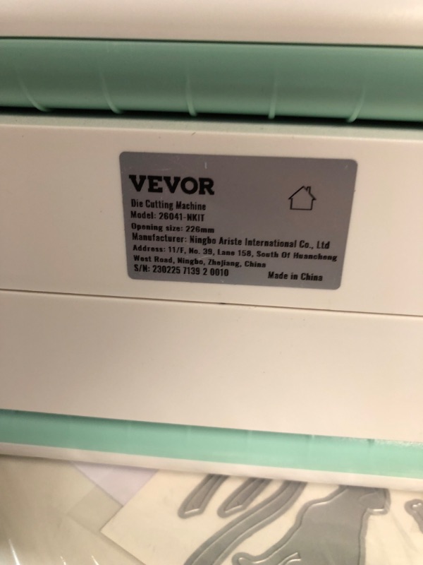 Photo 2 of VEVOR Manual Die Cutting & Embossing Machine- White 9 inches