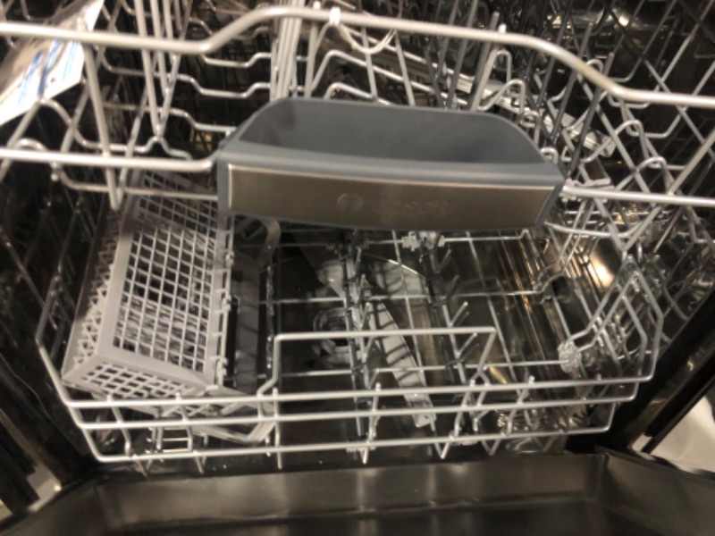 Photo 5 of 500 Series Dishwasher 24'' Stainless steel