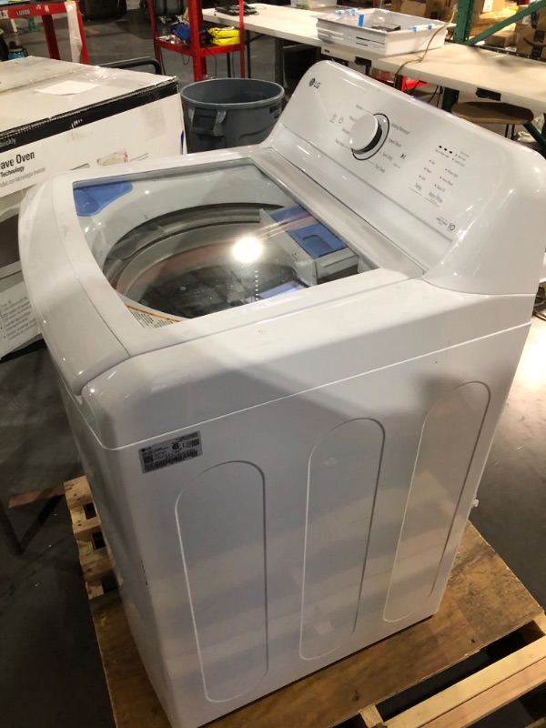 Photo 4 of LG 4.1-cu ft Agitator Top-Load Washer (White)