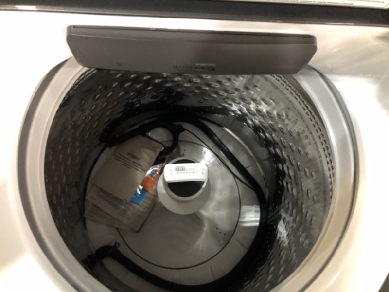 Photo 2 of Whirlpool Smart Capable w/Load and Go 5.3-cu ft High Efficiency Impeller and Agitator Smart Top-Load Washer (White) ENERGY STAR