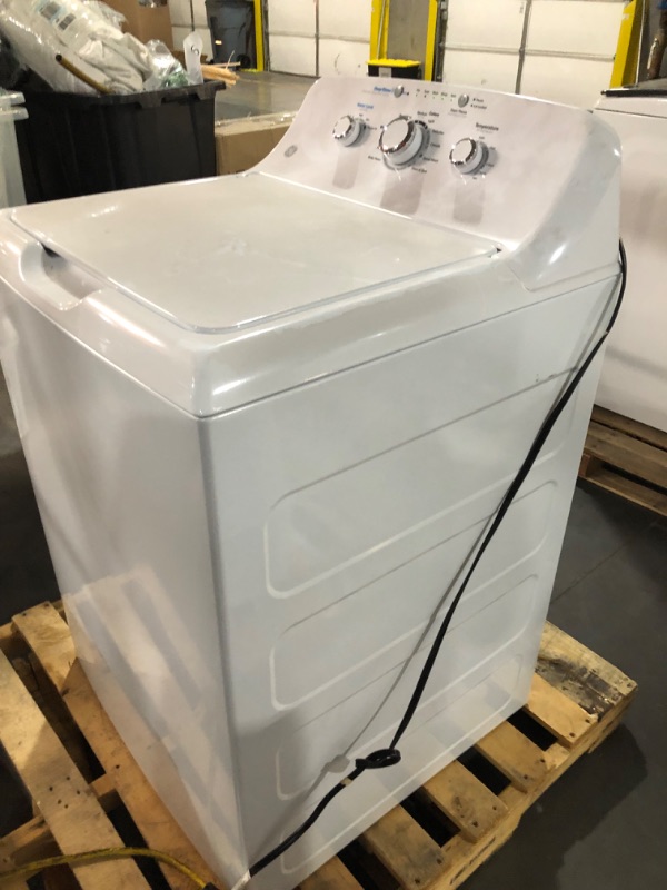 Photo 2 of GE 4.2-cu ft Agitator Top-Load Washer (White)