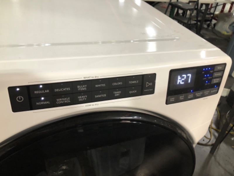 Photo 2 of Whirlpool 4.5-cu ft High Efficiency Stackable Steam Cycle Front-Load Washer (White) ENERGY STAR