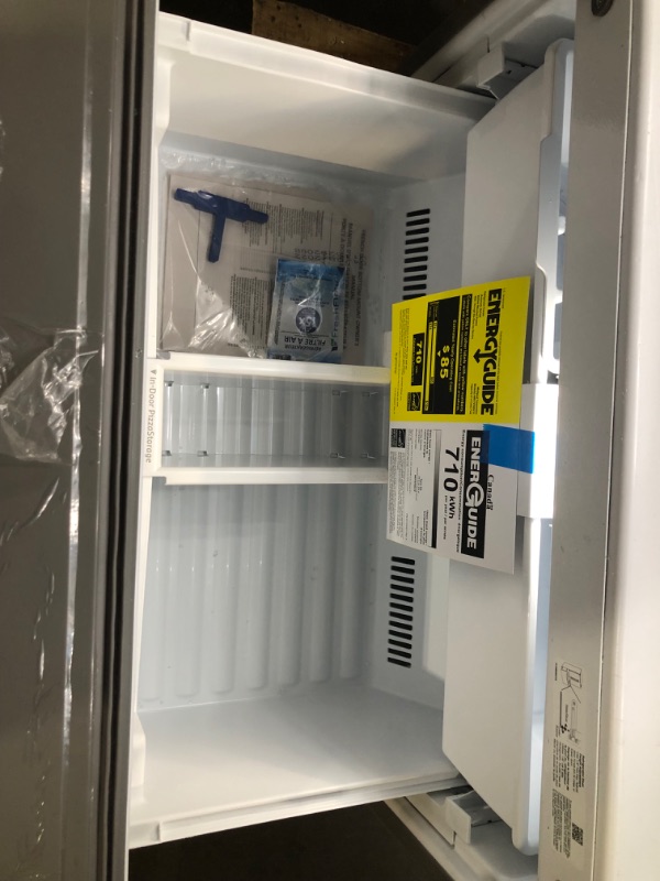 Photo 5 of Whirlpool 26.8-cu ft French Door Refrigerator with Dual Ice Maker (Fingerprint Resistant Stainless Steel) ENERGY STAR