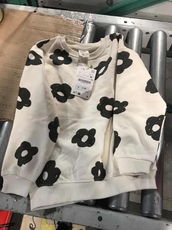 Photo 1 of ZARA CHILD SWEATER SIZE 5-6 YEARS 