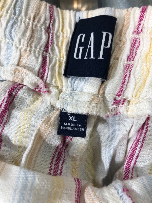 Photo 2 of Gap Ladies Linen Pull On Elastic Waistband Short SIZE XL