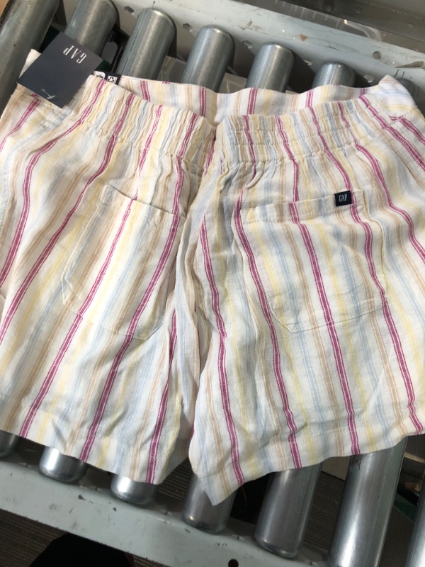 Photo 4 of Gap Ladies Linen Pull On Elastic Waistband Short SIZE XL