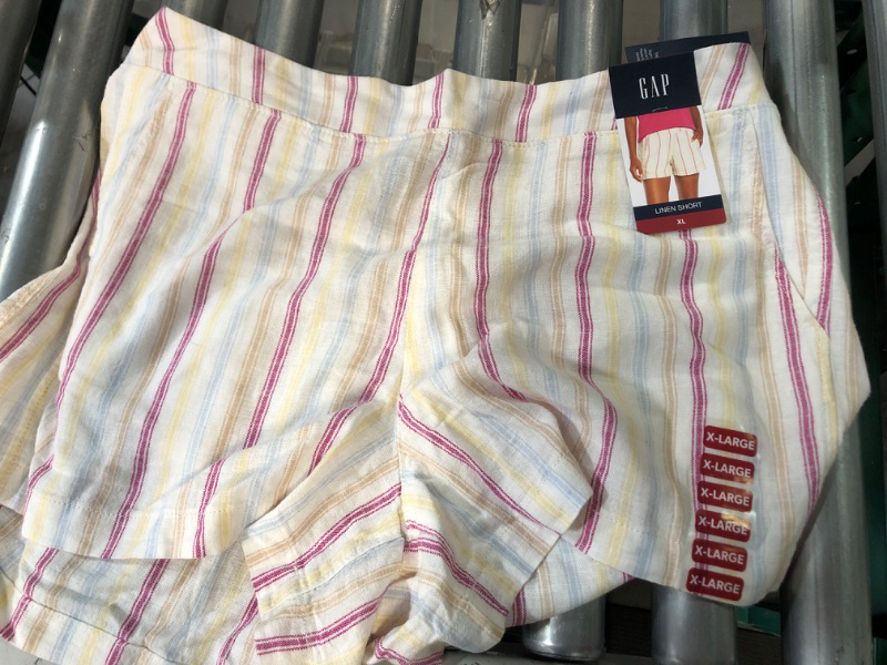 Photo 2 of Gap Ladies Linen Pull On Elastic Waistband Short SIZE XL