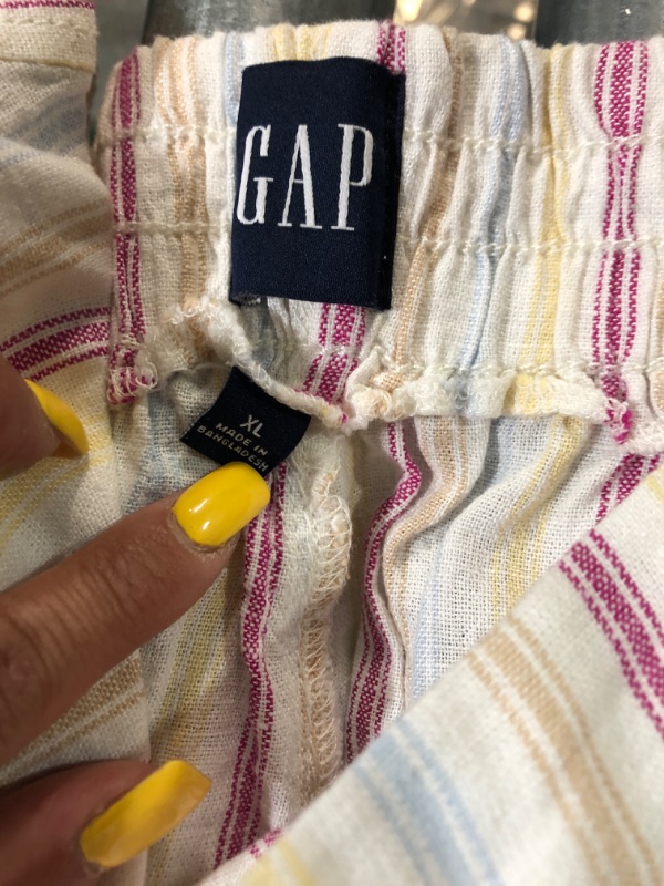 Photo 3 of Gap Ladies Linen Pull On Elastic Waistband Short SIZE XL