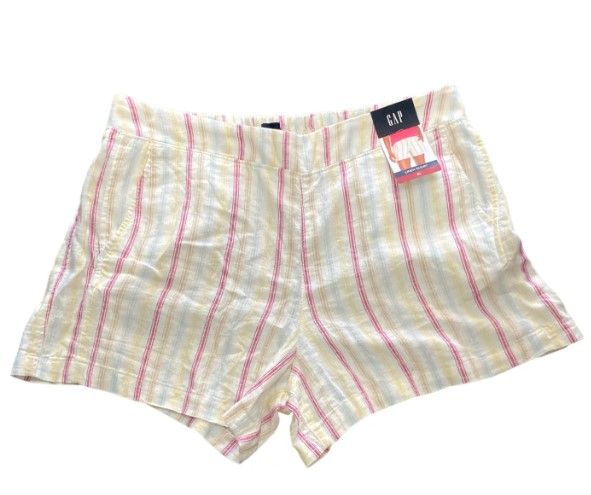 Photo 1 of Gap Ladies Linen Pull On Elastic Waistband Short SIZE L