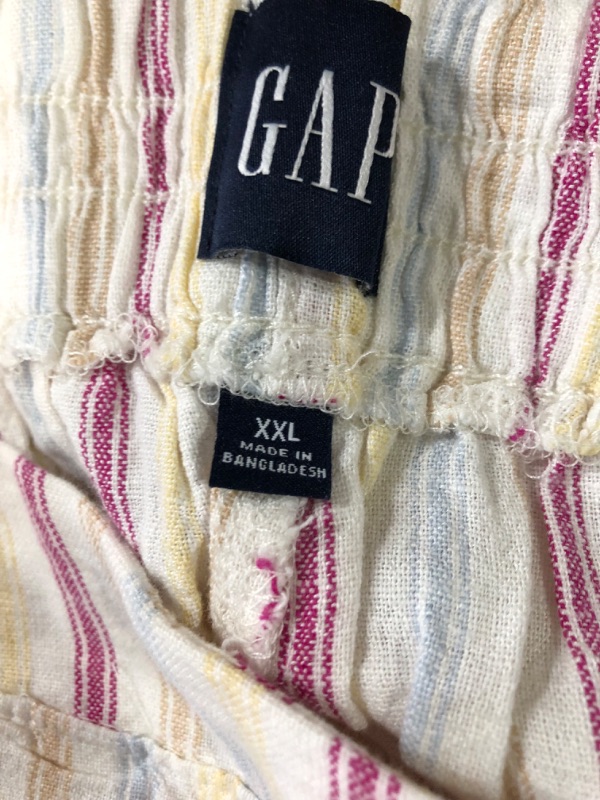 Photo 4 of Gap Ladies Linen Pull On Elastic Waistband Short SIZE XXL