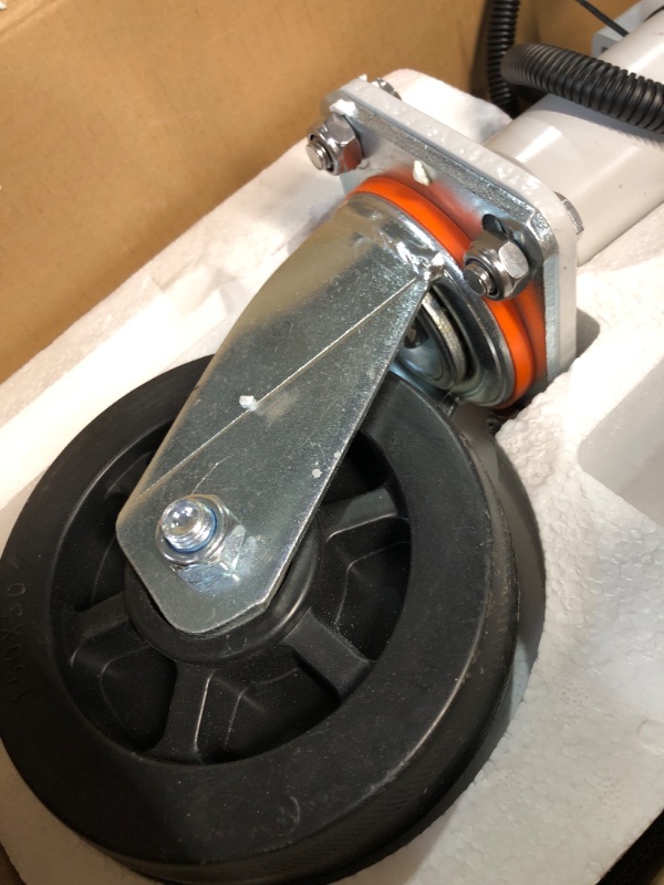 Photo 1 of *USED SEE PHOTOS* Extreme Max 3005.5754 Electric Marine Tongue Jack with 7-Way Plug – 1500 lbs. Capacity