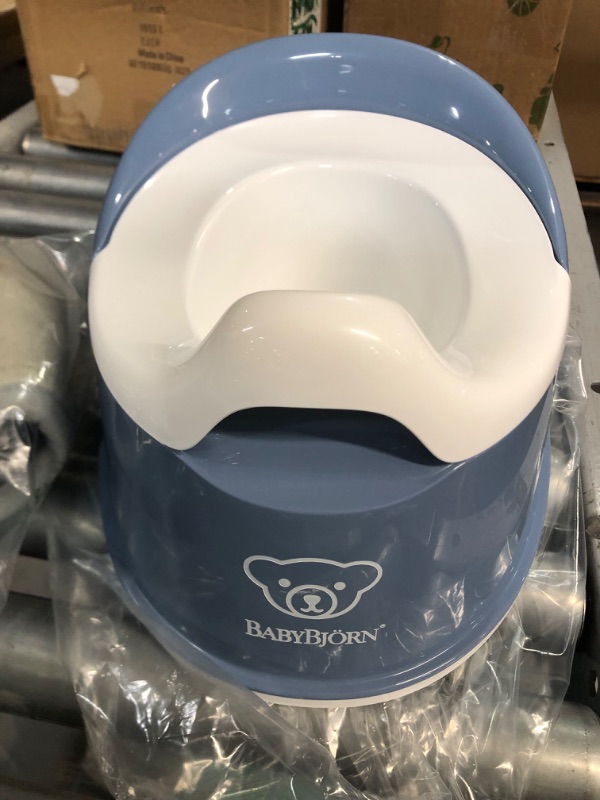 Photo 2 of BabyBjörn Smart Potty, Deep Blue/White