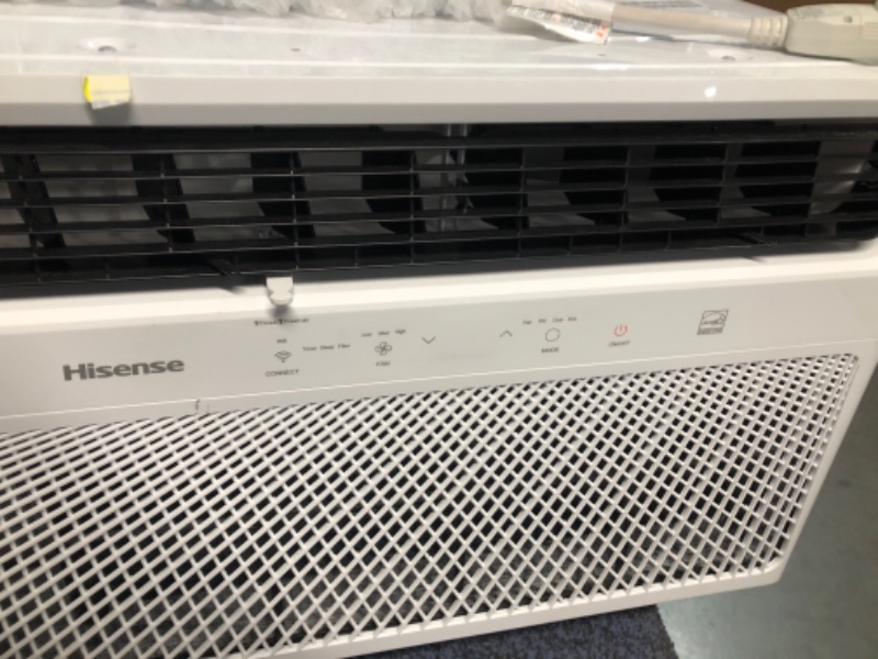 Photo 5 of *UNTESTED* Hisense 1500-sq ft Window Air Conditioner with Remote (230-Volt; 24000-BTU) ENERGY STAR Wi-Fi enabled