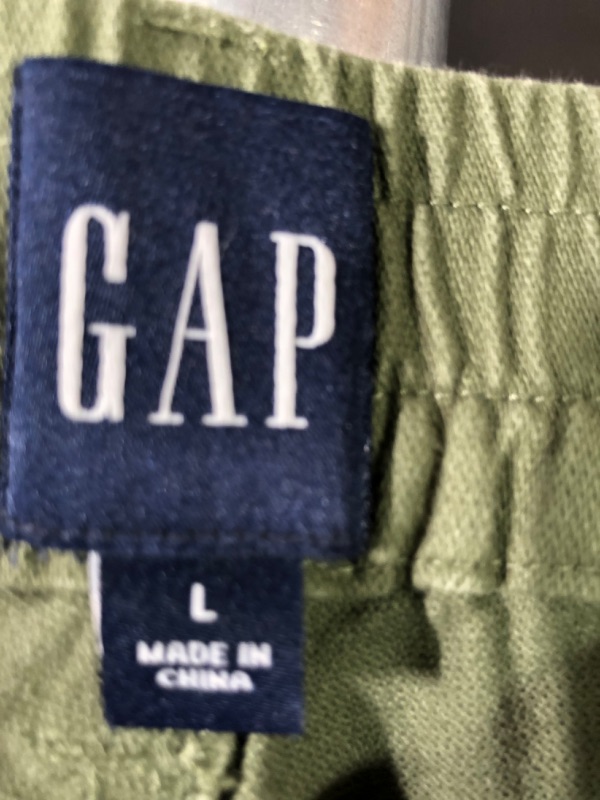 Photo 2 of GAP Men's jogger pants - Green - Large