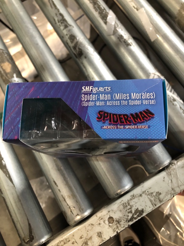 Photo 1 of **LEGS BROKEN OFF, PARTS ONLY** Spider-Man Marvel Legends Series Across The Spider-Verse Miles Morales 6-inch Action Figure Toy, 3 Accessories Standard