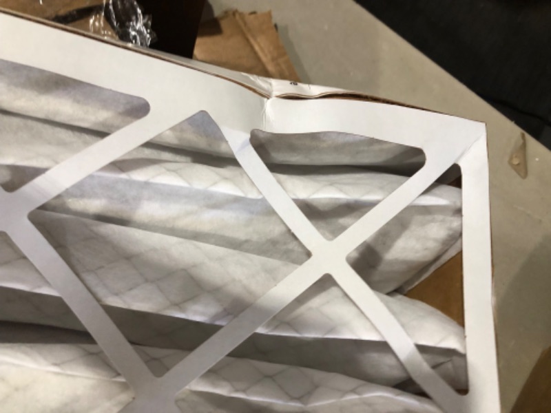 Photo 1 of *MINOR DAMAGE SEE NOTES*
Honeywell FC100A1011 20 x 20 x 4 inch replacement media air furnace filter 