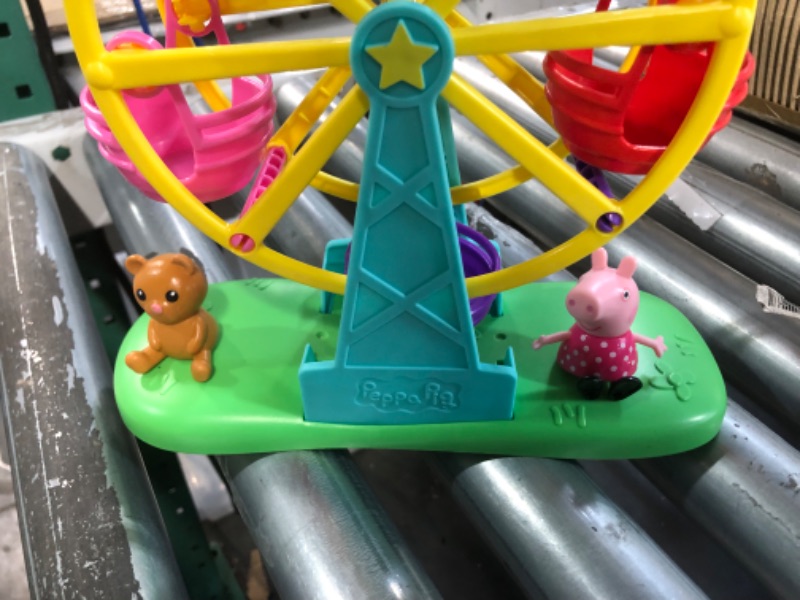 Photo 4 of * used item *
Peppa Pig Peppa’s Adventures Peppa’s Ferris Wheel Playset 