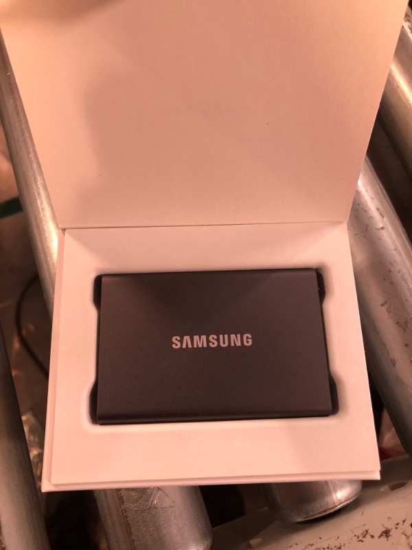 Photo 2 of SAMSUNG SSD T7 Portable External Solid State Drive 1TB