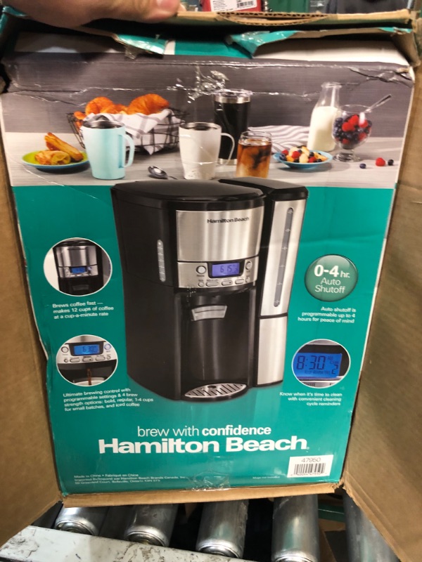 Photo 6 of **EXTREMELY USED**  TESTED POWERS ON Hamilton Beach® 12-Cup BrewStation® Dispensing Coffee Maker with Removable Reservoir