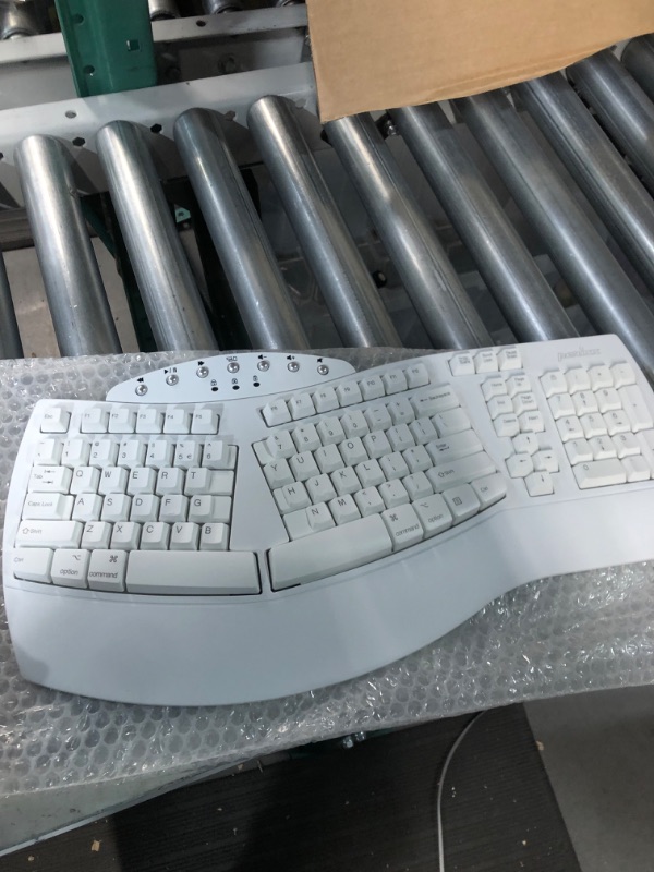 Photo 5 of Perixx Periboard-612 Wireless Ergonomic Split Keyboard, US English Layout