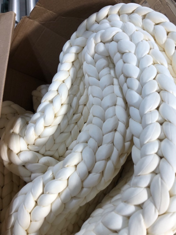 Photo 3 of (USED) Guohaoi Handmade Knitted Weighted Blanket, Cream White 48"x72" 15lbs