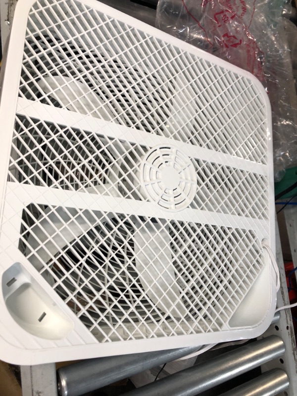 Photo 2 of **FOR PARTS** Utilitech 20-in 3-Speed Indoor Box Fan **FOR PARTS**