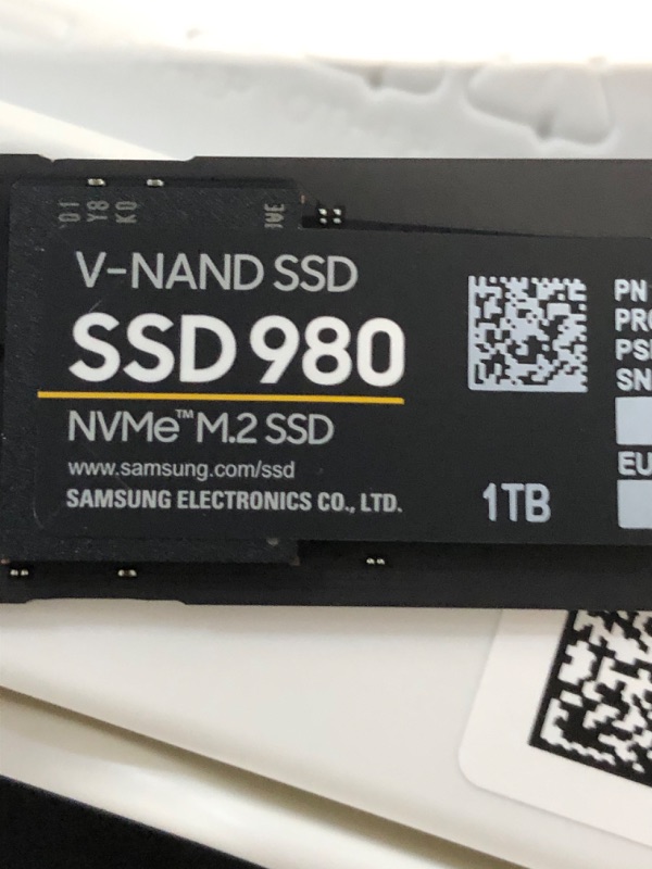 Photo 4 of SAMSUNG 980 SSD 1TB PCle 3.0x4, NVMe M.2 2280