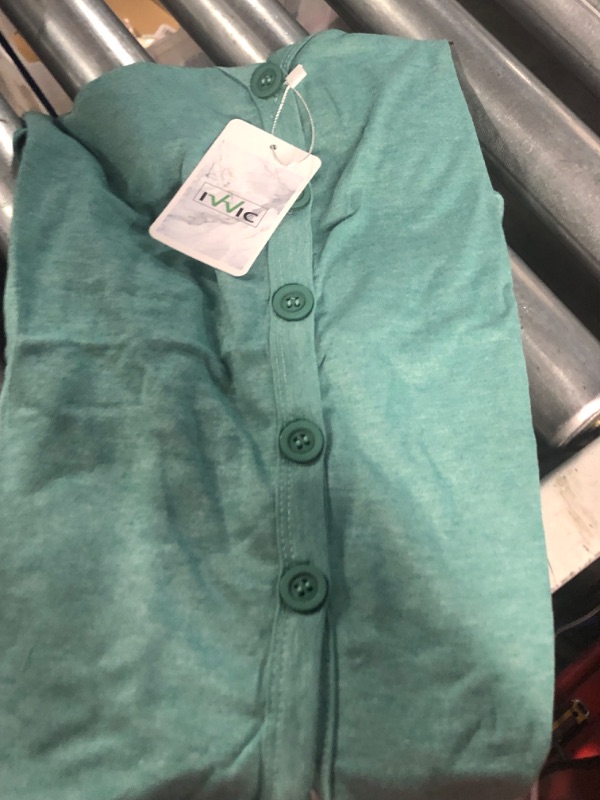 Photo 3 of IVVIC Button Down Tank Top Medium Green