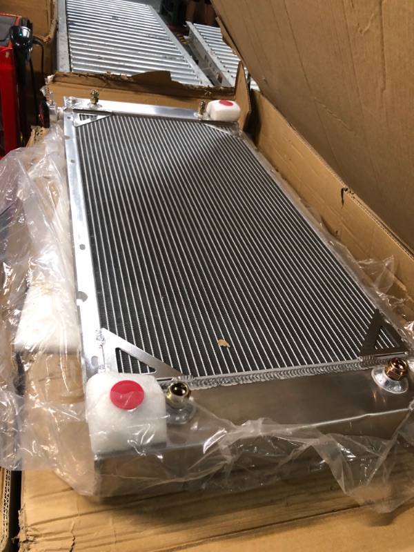 Photo 3 of CoolingMaster Aluminum Cooling Radiator Compatible with 1991-2001 Jeep Cherokee XJ 2.5L 4.0L MT