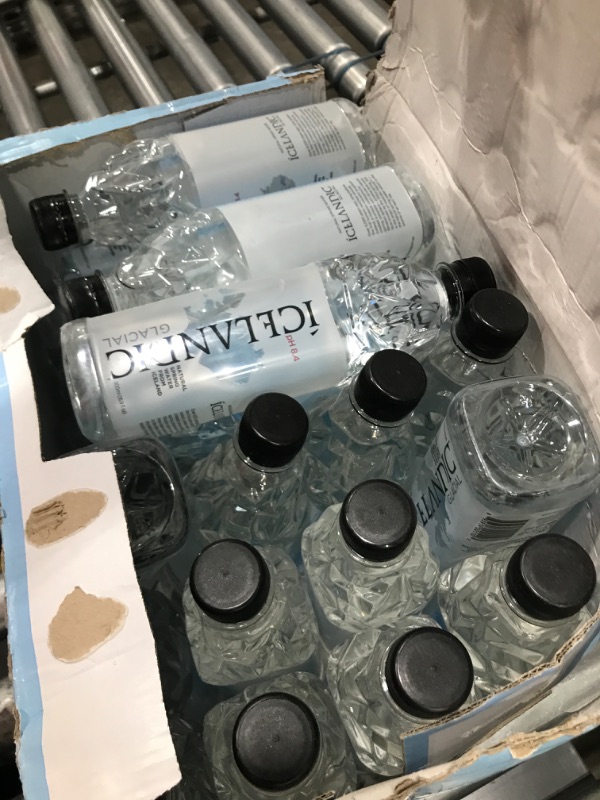 Photo 1 of Icelandic Glacial Natural Spring Alkaline Water, 16.9 Fl Oz (Pack of 24)
