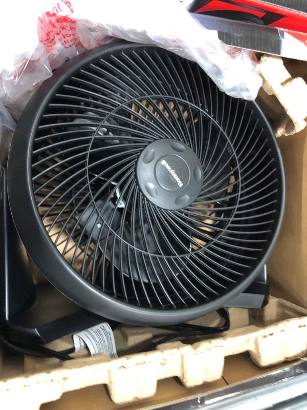 Photo 4 of 12 in. 3 Speed Whole Room Circulator Floor Fan